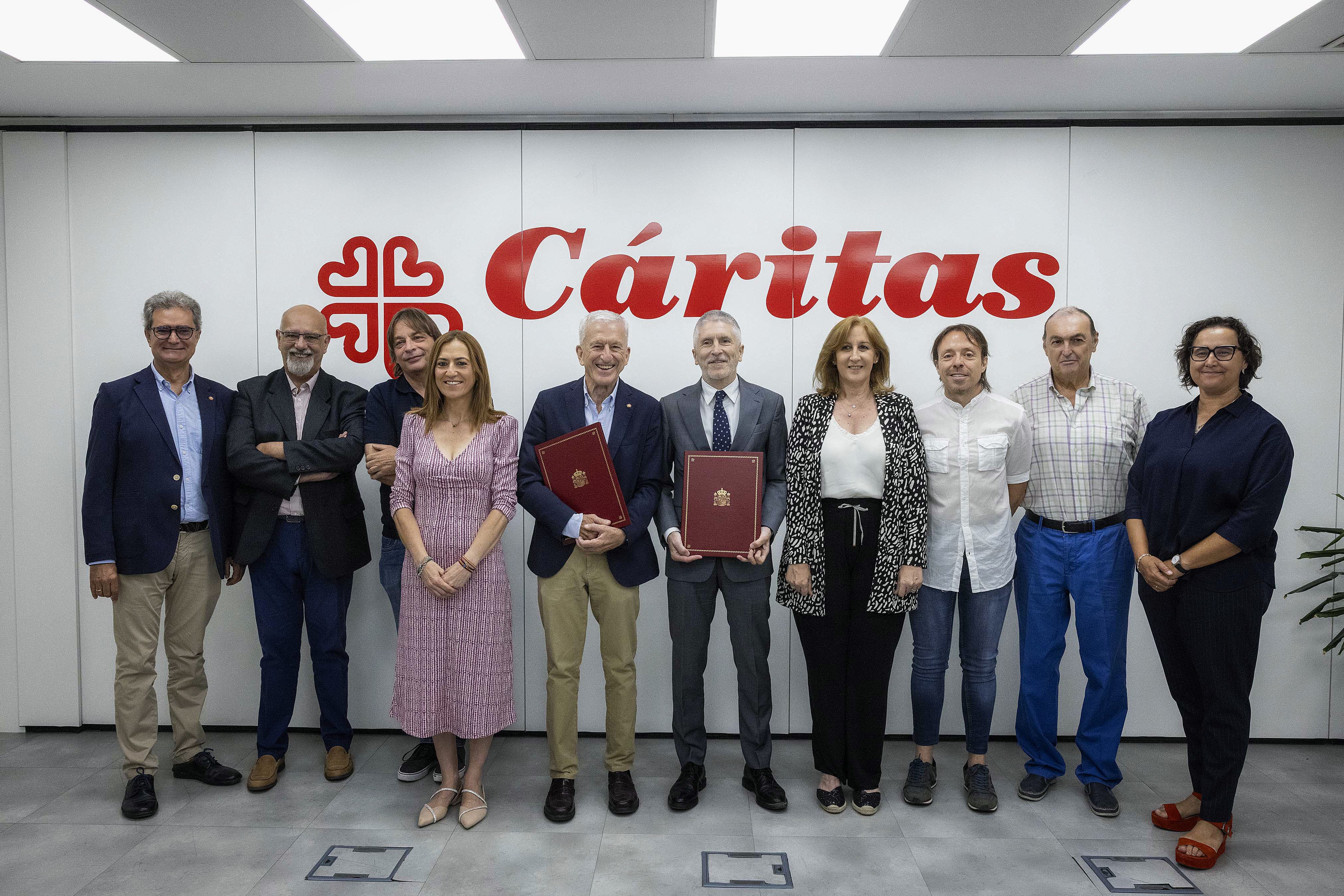 Foto de grupo de las autoridades asistentes